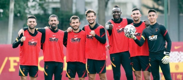 Galatasaray'dan Beşiktaş'a Geçmiş Olsun Mesajı