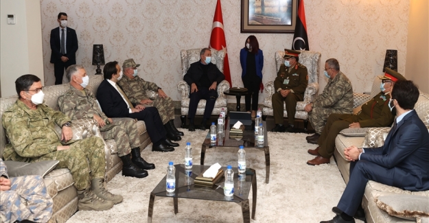 Millî Savunma Bakanı Hulusi Akar ve Komutanlar Libya’da