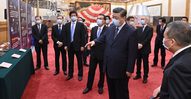 Cumhurbaşkanı Xi Jinping, Chang’e-5 Ekibiyle Bir Araya Geldi