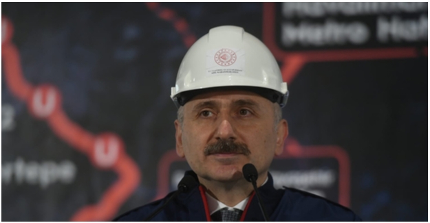 Bakan Karaismailoğlu: “İstanbul’a İki Raylı Sistem Hattı Daha Kazandırıyoruz”