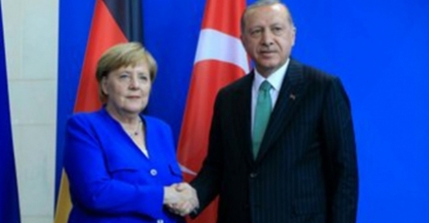 Cumhurbaşkanı Erdoğan, Almanya Başbakanı Merkel İle Video Konferans Görüşmesi Gerçekleştirdi.