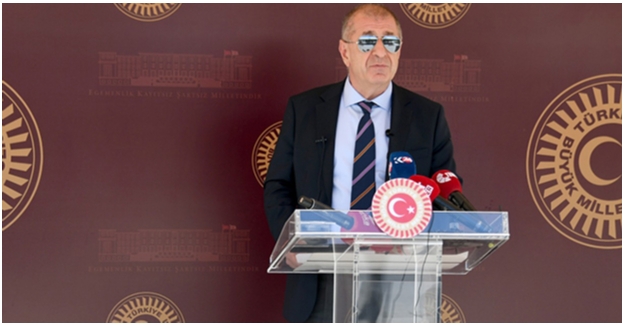 İYİ Parti İstanbul Milletvekili Ümit Özdağ Partisinden İstifa Etti
