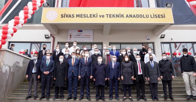Bakan Selçuk, "Salgın Dönemi De Gösterdi Ki Mesleki Eğitim Kurumları, Türk Eğitim Sisteminin Can Damarıdır”