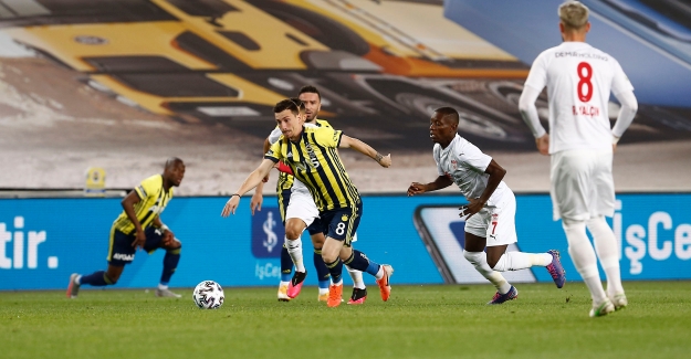 Fenerbahçe Büyük Fırsat Tepti