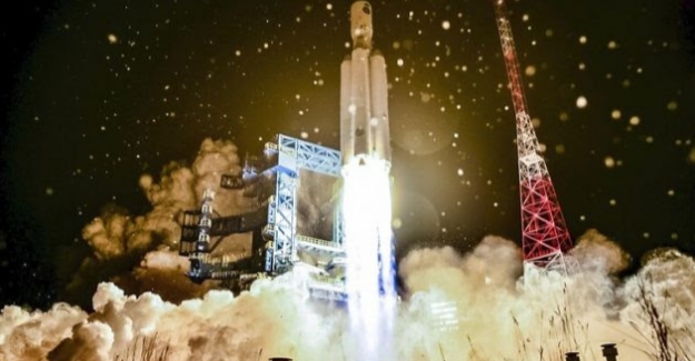 Rusya, İnsanlı Ay Projesinde Çin Roketi Kullanacak
