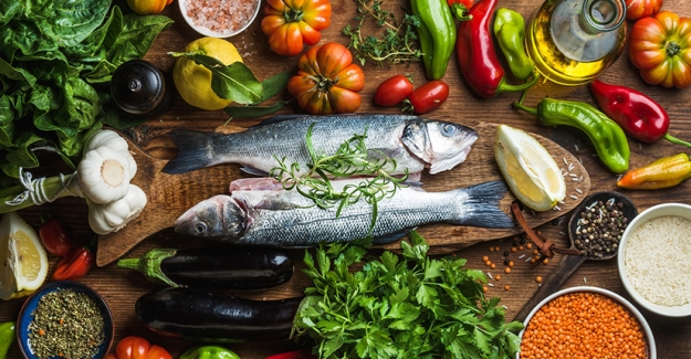 Sabri Ülker Vakfı: Akdeniz Diyetiyle Sağlıklı Beslenin