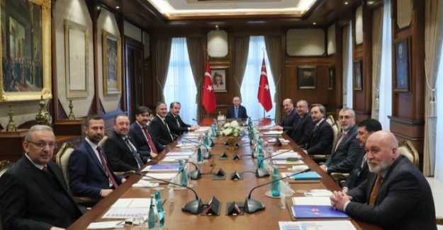 Cumhurbaşkanı Erdoğan, Çalışma ve Sosyal Güvenlik Bakanı Bilgin ile Memur-Sen Heyetini Kabul Etti