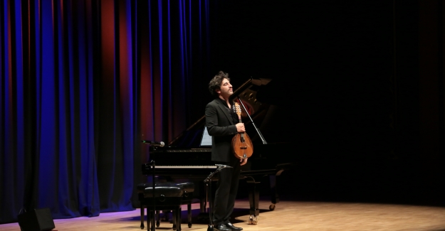 Mandolin Ustası Avi Avital CRR’de Konser Verdi