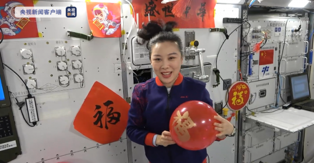 “İş Gezisinde” Olan Çinli Taykonotlar, Yeni Yıla Uzayda Girdi