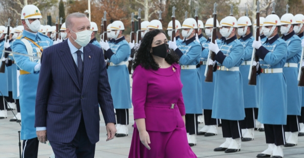 Cumhurbaşkanı Erdoğan, Kosova Cumhurbaşkanı Osmani-Sadriu'yu Resmi Törenle Karşıladı