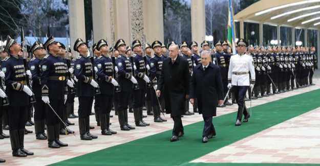 Cumhurbaşkanı Erdoğan, Özbekistan Cumhurbaşkanı Mirziyoyev İle Bir Araya Geldi
