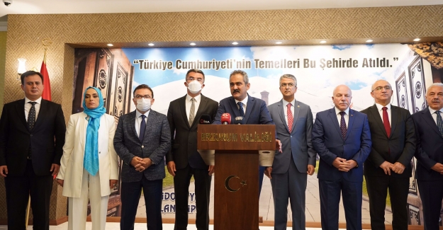 Bakan Özer, Erzurum İl Eğitim Değerlendirme Toplantısı'na Katıldı