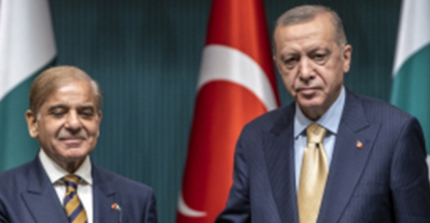 Cumhurbaşkanı Erdoğan, Pakistan Başbakanı Şerif İle Telefonda Görüştü