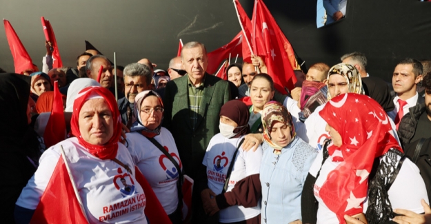 Cumhurbaşkanı Erdoğan, Diyarbakır Anneleriyle Bir Araya Geldi