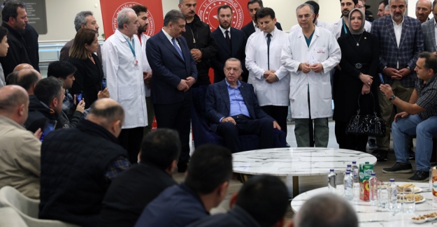 Cumhurbaşkanı Erdoğan, İstanbul'da Tedavi Gören Madencileri Ziyaret Etti