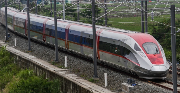 Jakarta-Bandung Hızlı Demiryolu Elektrikli Testlere Hazır