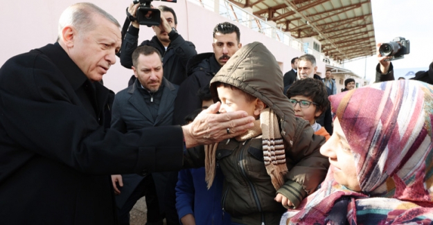 Cumhurbaşkanı Erdoğan, Adıyaman’da Deprem Bölgesinde İncelemelerde Bulundu