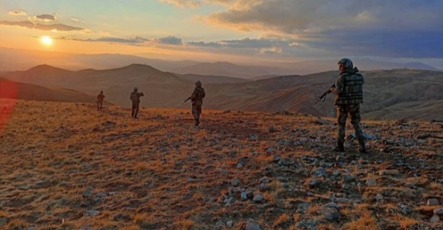 Suriye Sınırında 1'i PKK/PYD/YPG'li 9 Kişi Yakalandı