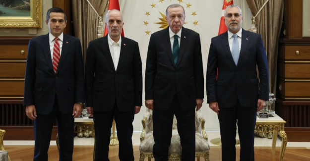 Cumhurbaşkanı Erdoğan, Çalışma Bakanı Işıkhan, TİSK Başkanı Akkol ve TÜRK-İŞ Başkanı Atalay'ı Kabul Etti