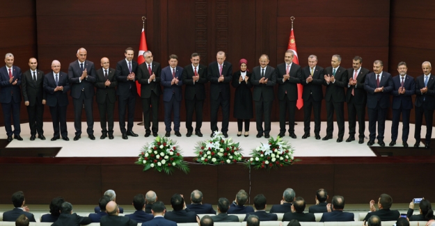 Cumhurbaşkanı Erdoğan Yeni Kabine Üyelerini Açıkladı