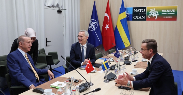 Cumhurbaşkanı Erdoğan, İsveç Başbakanı ve NATO Genel Sekreteri ile Üçlü Görüşme Gerçekleştirdi