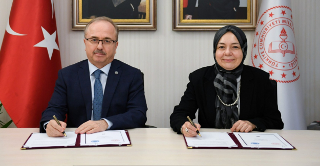 MEB İle Türkiye Maarif Vakfı Arasında İş Birliği Protokolü İmzalandı