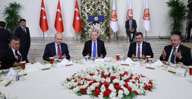Cumhurbaşkanı Erdoğan, TBMM'de İftar Programında Milletvekilleriyle Bir Araya Geldi