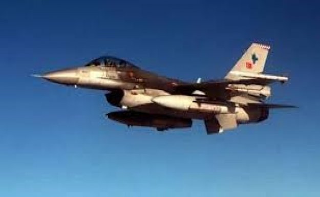 Türk Jetleri Irak'ta PKK, Suriye'de IŞİD hedeflerini vurdu 