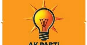 AK Parti Yeni Anayasa Çalışmalarını Yeni Yasama Dönemine Kadar Bekletecek