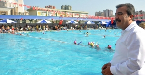 Çukurova'da 7 Bin 500 Çocuk Yüzme Öğrenecek