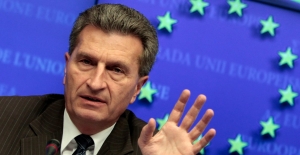 Oettinger, "Azınlıkların ve medyanın özgürlüklere ihtiyacı var"