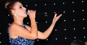 Zara Kıbrıs'ta Müzik Ziyafeti Yaşattı