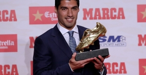 Luis Suarez “Altın Ayakkabı” Ödülünü Aldı