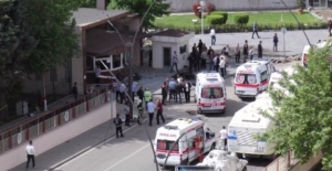 Gaziantep Emniyet Müdürlüğüne Saldırı: Bir Polis Memuru Hafif Yaralı