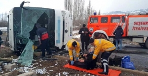 Sivas'ta Yolcu Otobüsü Devrildi: 1 Ölü, 40 Yaralı