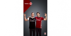 Vodafone Karakartal'ın Yeni Marşını Beşiktaşlı taraftarlar Yazdı