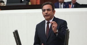 CHP’li Budak: "Başbakan Milletin Aklıyla Dalga Geçiyor"