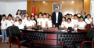 Öğrencilerden Başkan Turgut’a Sürpriz Ziyaret