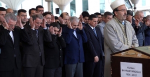 Başbakan Yıldırım Bayraktaroğlu'nun Cenaze Törenine Katıldı