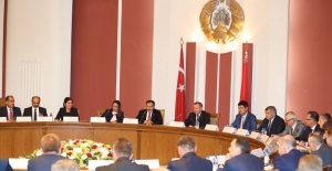 Bakan Eroğlu Belarus Dışişleri Bakanıyla Görüştü