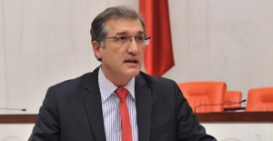 CHP’li İrgil: "Sağlık Bakanlığı’nı Menzil Tarikatı Mı Yönetiyor?"
