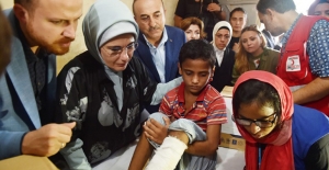 Emine Erdoğan’ın Arakanlılara Ziyareti Bangladeş Basınında