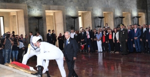 Kılıçdaroğlu Başkanlığındaki Heyet Anıtkabir’i Ziyaret Etti
