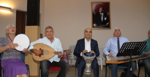 Bakırköy Belediye Başkanı Kerimoğlu Atatürk’ün Sevdiği Şarkıları Söyledi