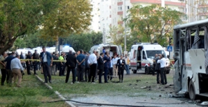 Mersin'de Polis Aracına Bombalı Saldırı