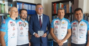 Umut İçin Pedal Çevirenler Marmaris Belediyesi’ni Ziyaret Etti