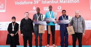 Vodafone 39’uncu İstanbul Maratonu’nda Kıtalar Çocuklar İçin Birleşti