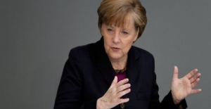 Almanya’da Merkel Dördüncü Kez Başbakan