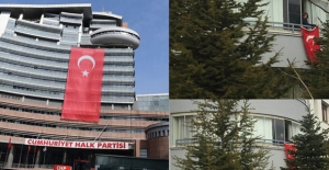 Kılıçdaroğlu’nun Evine Türk Bayrağı Asıldı