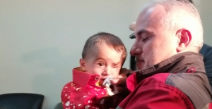 Türk Kızılayı Savaşın Simgesi Kerim Bebeğe Sahip Çıktı
